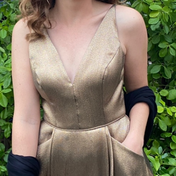 Formal gown - Picture 6 of 9